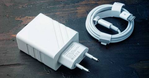 Picking Up Best Wall Charger For Samsung Of 2022: A Complete Guide